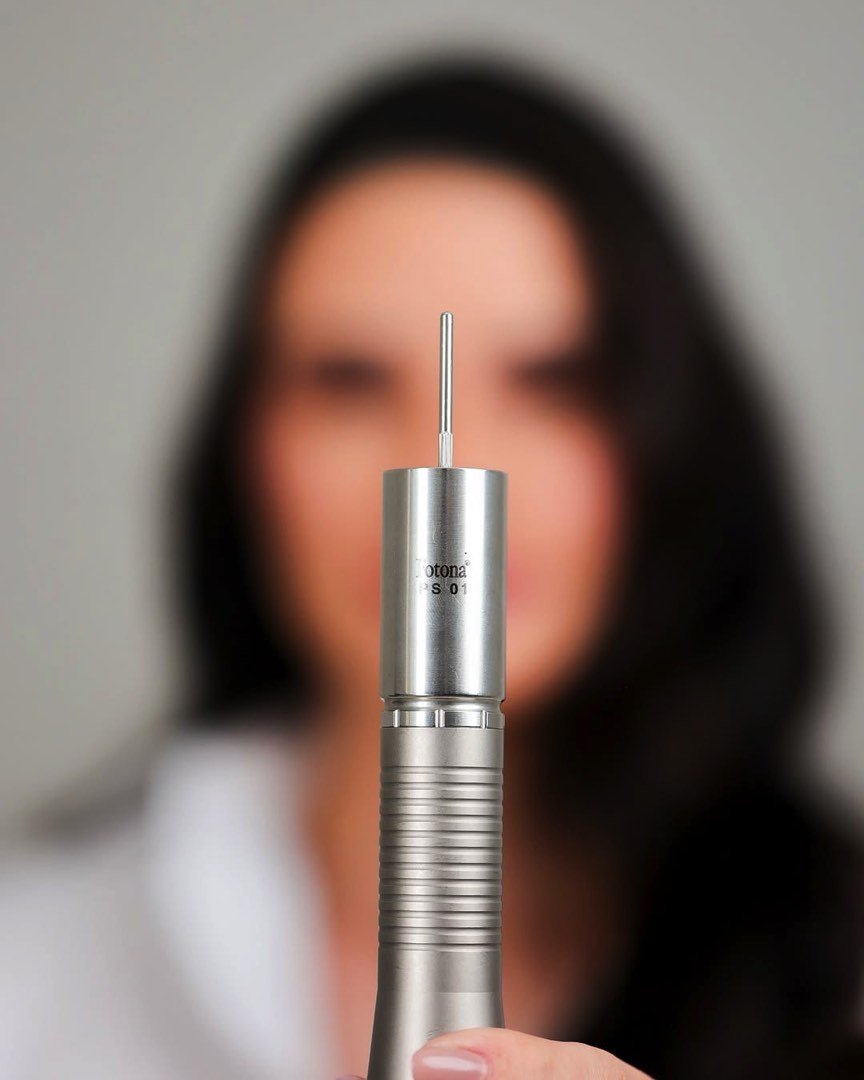 O que você precisa saber sobre: ÁCIDO HIALURÔNICO - Tathya Taranto